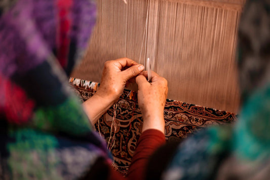 Life Story of a Handwoven Carpet Master: In the Footsteps of Fine Craftsmanship