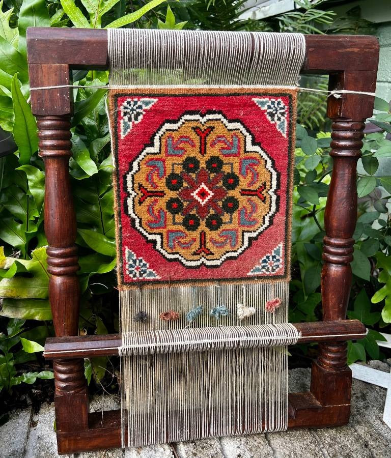 Exploring Local Weaving Communities: The Journey of Carpet Weaving Tradition and Mastery