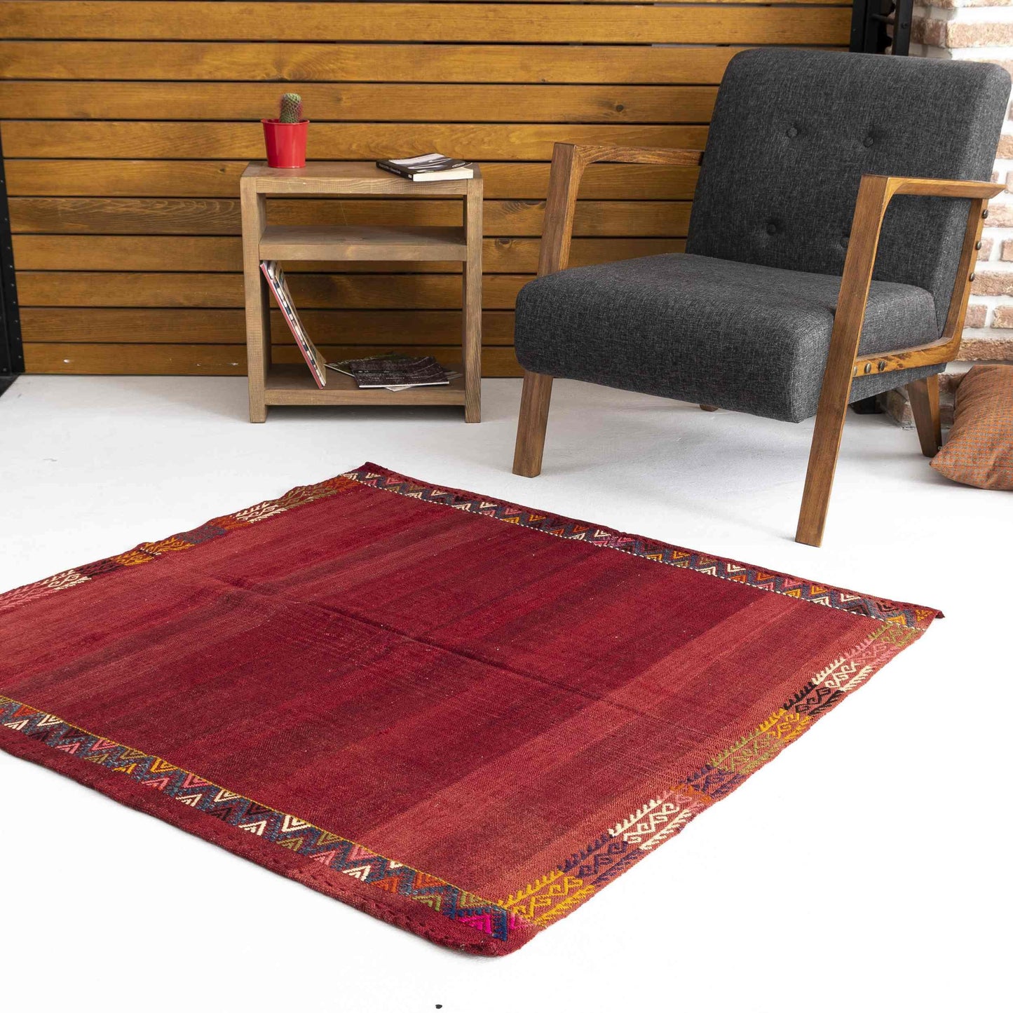 Oriental Kilim Cicim Handmade Wool On Wool 120 x 125 Cm - 4' x 4' 2'' Red C014 ER01