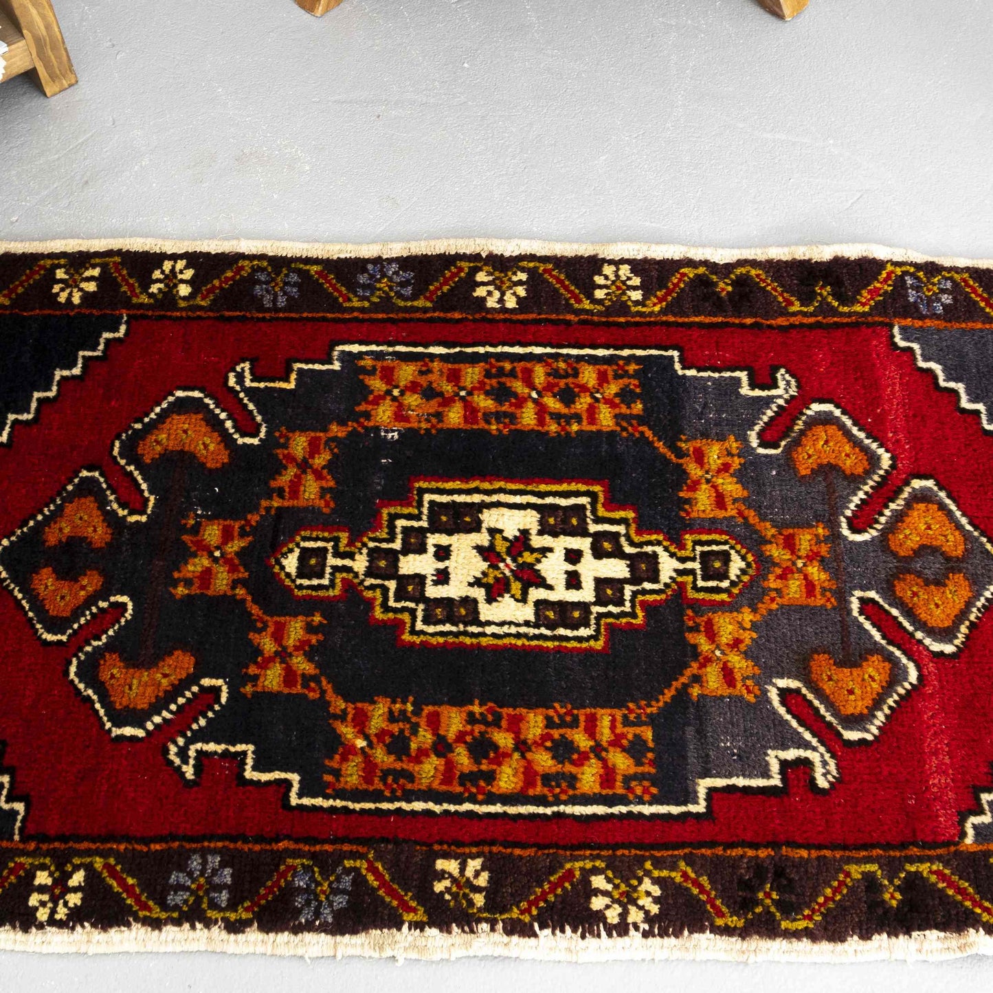 Oriental Rug Anatolian Handwoven Wool On Wool 58 x 110 Cm - 1' 11'' x 3' 8'' Red C014 ER01