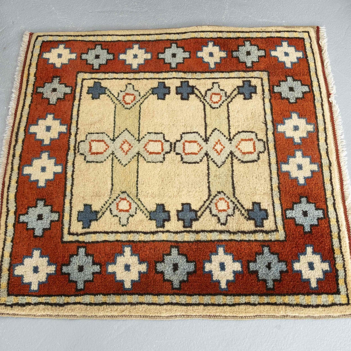 Oriental Rug Anatolian Handwoven Wool On Wool 63 x 67 Cm - 2' 1'' x 2' 3'' Red C014 ER01