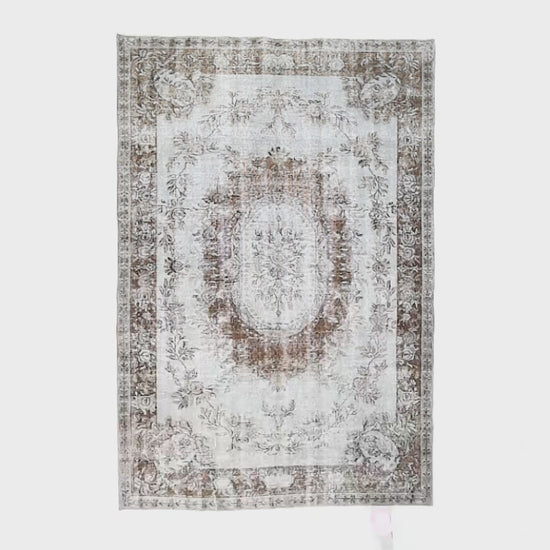 Oriental Rug Vintage Hand Knotted Wool On Cotton 169 x 252 Cm - 5' 7'' x 8' 4'' Brown C005 ER12